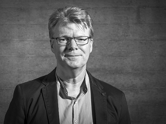 Portrait Prof. Paul van Zelm