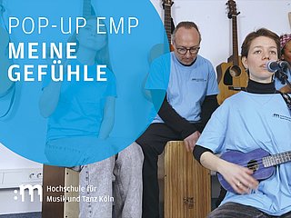 Titelbild mit musizierenden Studierenden