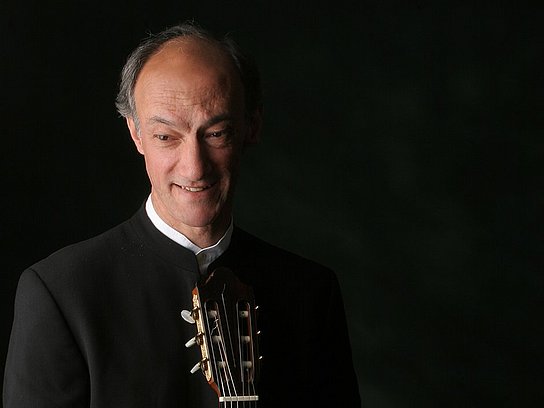 Portrait von Prof. Roberto Aussel