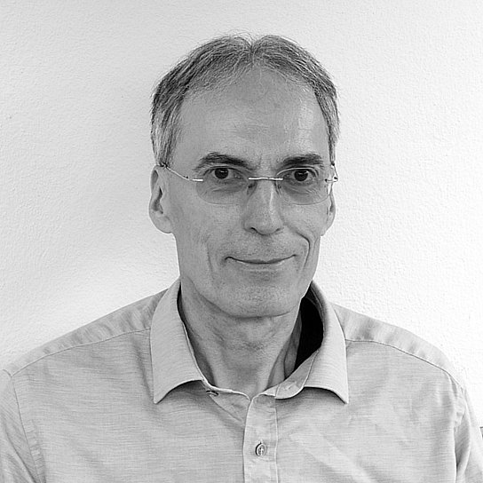 Portrait Prof. Dr. Frank-Manuel Peter