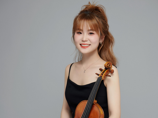 Yanyu Tian mit Violine