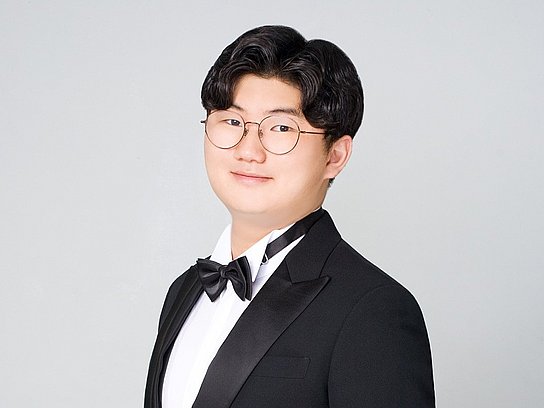 Portrait von Kang Seo